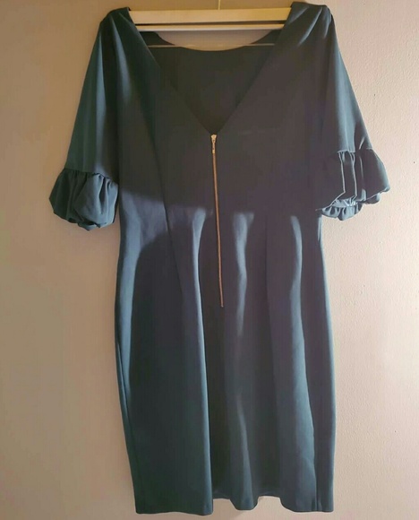 Adrianna Papell - Picture 2 of 6